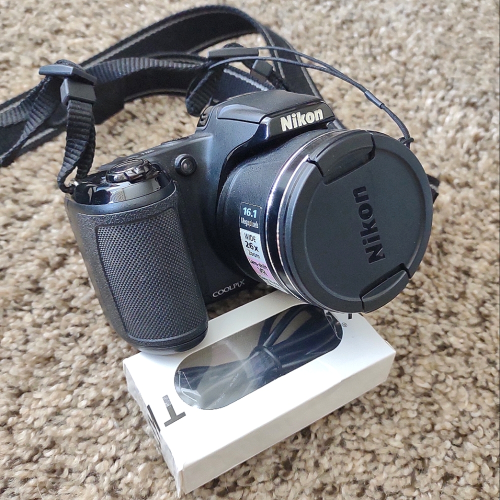 Nikon Coolpix L320 Camera